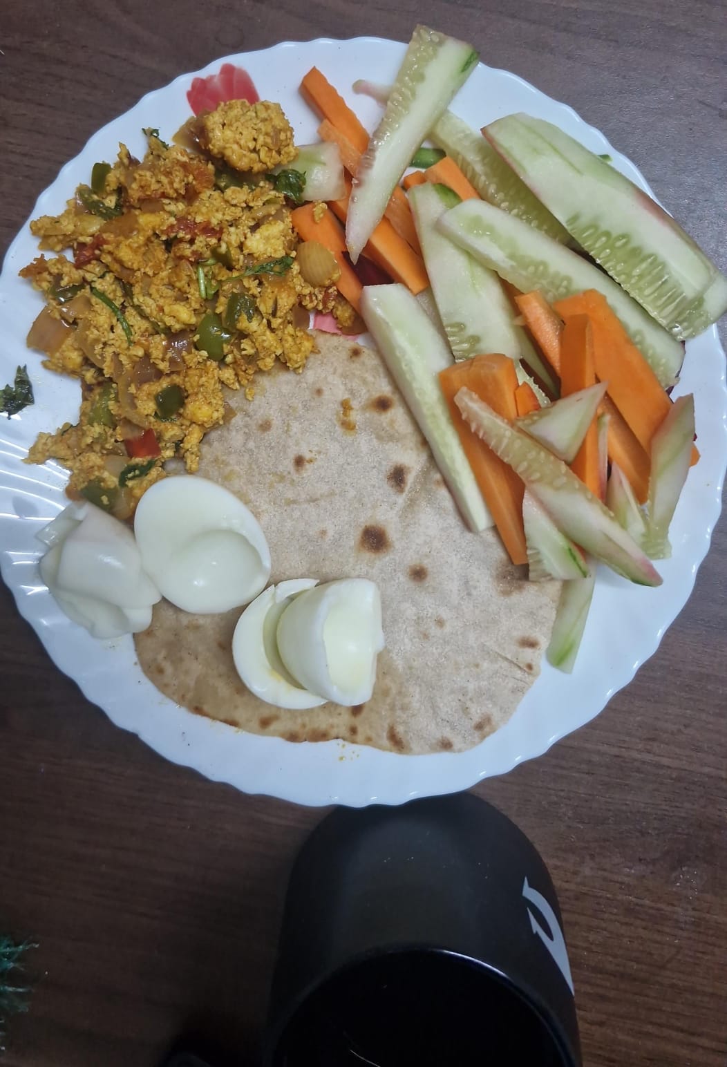 Another balanced plate, protein with vegetables and complex carbs, following her personalised nutrition plan