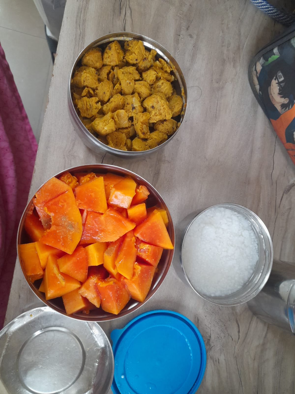 Another day's box: soya chunks for protein and papaya