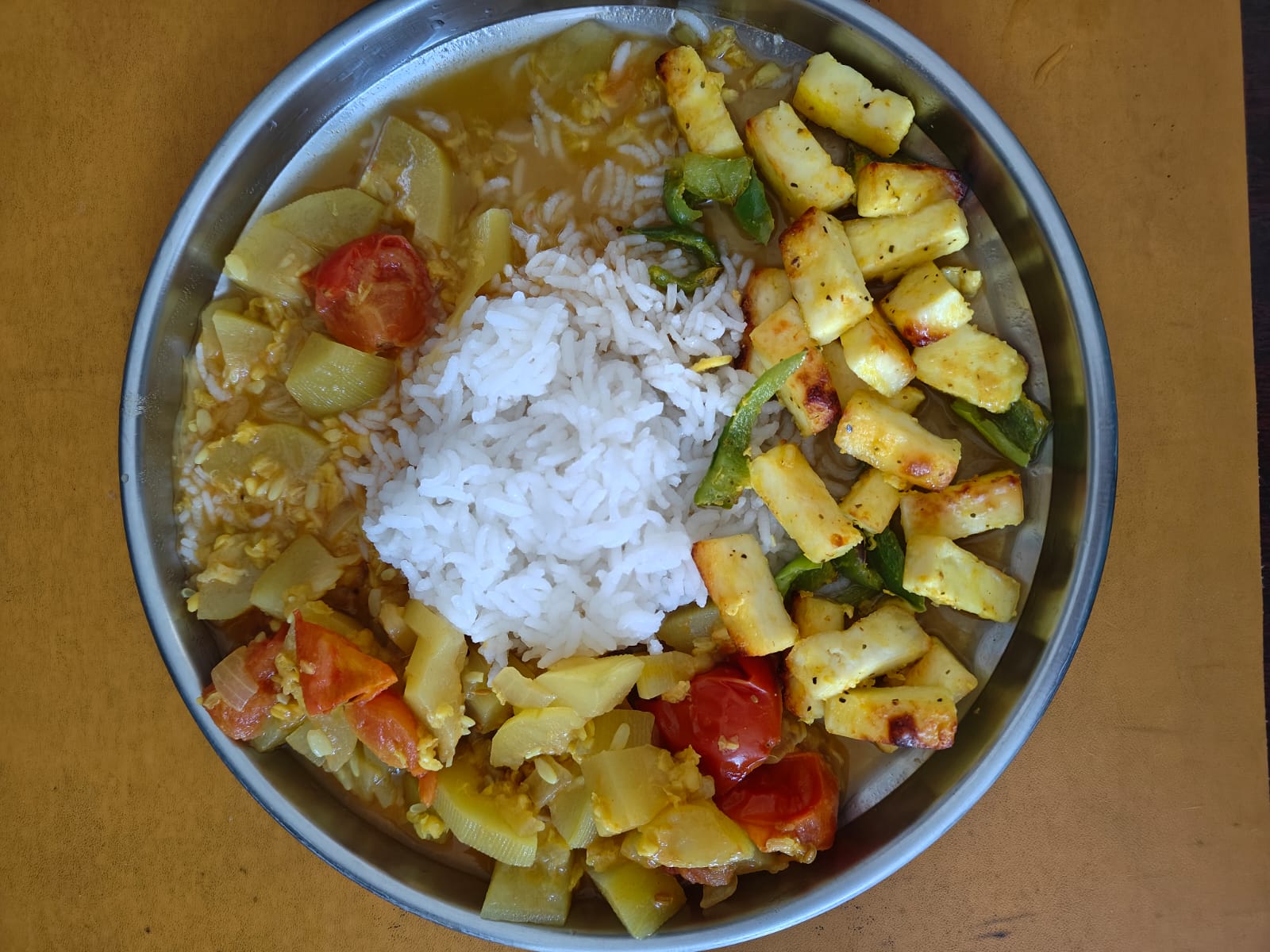 One of Gayathri's balanced plates: rice, bottle gourd curry and paneer
